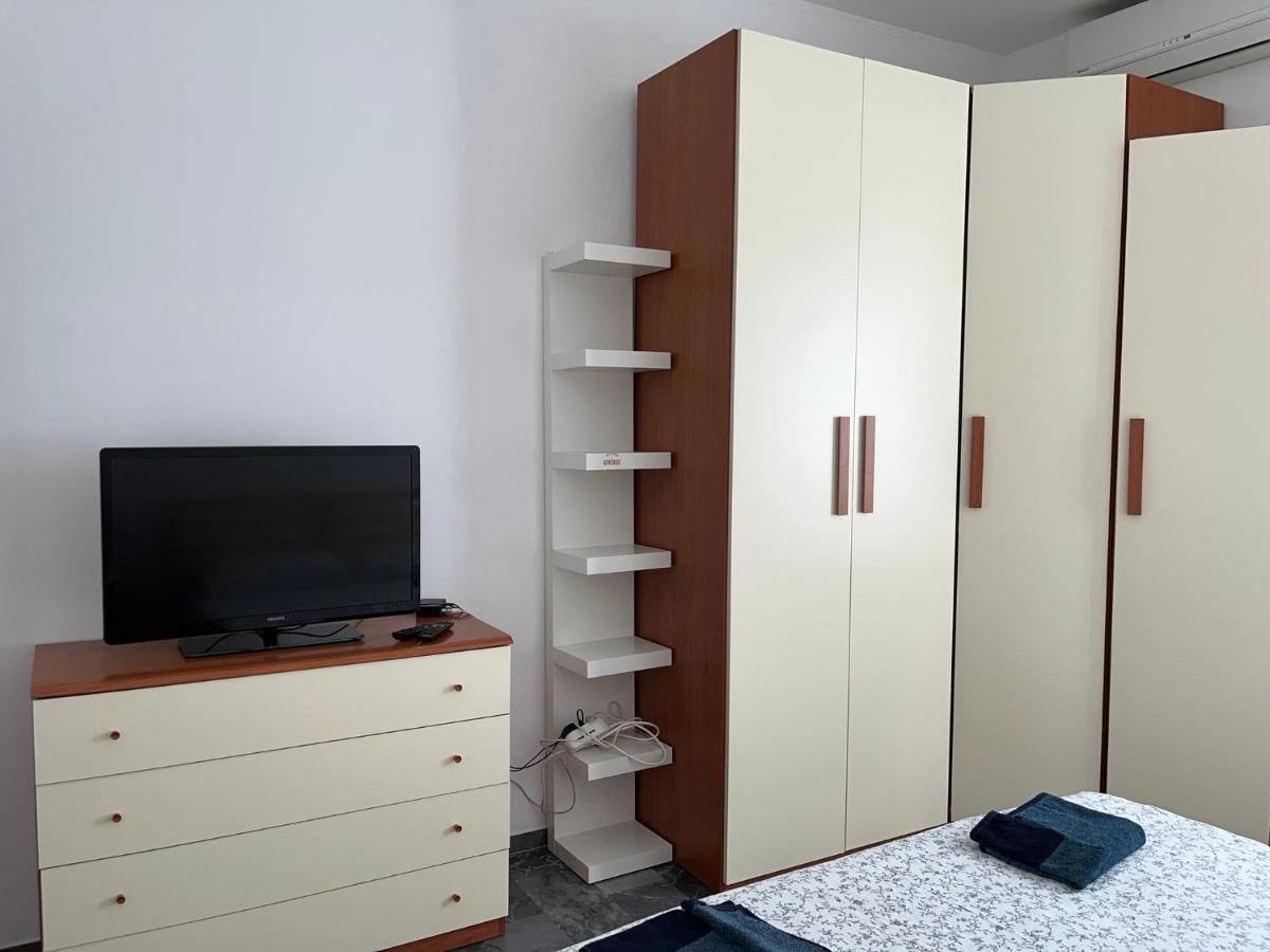 Bilocale Roggia Scagna 7 Apartment Милано Екстериор снимка